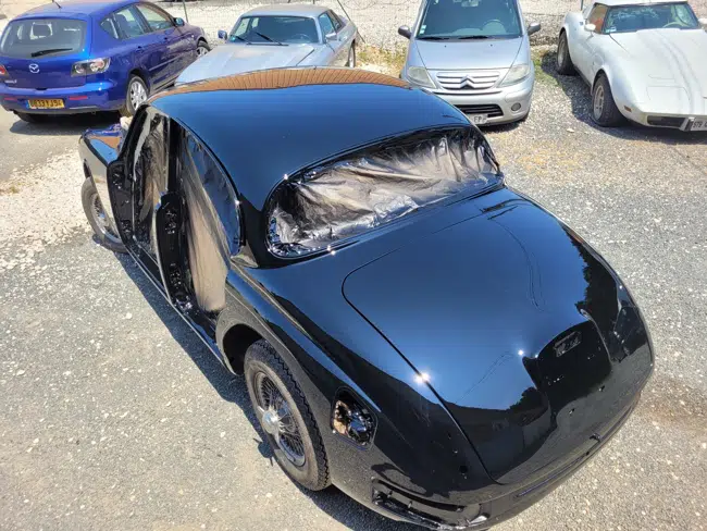 AC Cobra bleu, vue trois-quarts après restauration